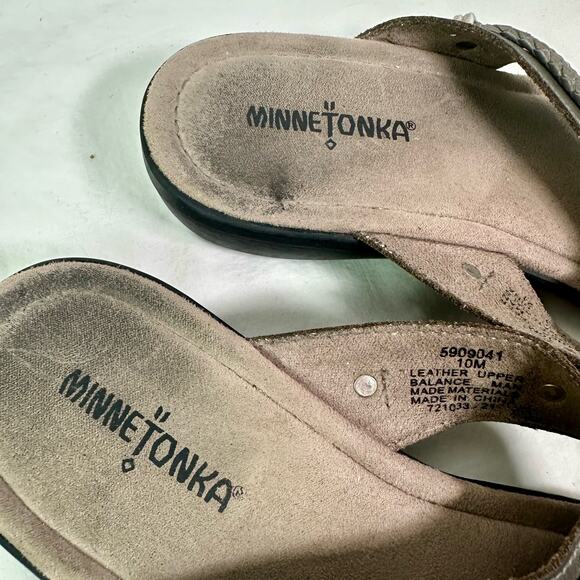 Minnetonka Women's 10M Pewter Silverthorne Filp Flop Thong Sandals Embellished - Picture 6 of 8
